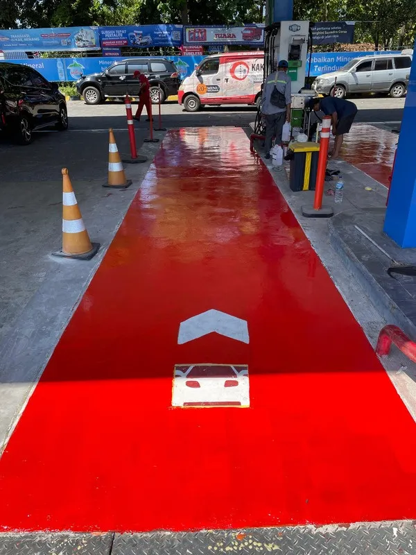 Jalur kendaraan merah